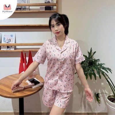 Bộ đồ mặc đi chơi mùa hè cho hội nhóm Hello kitty