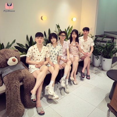 Pijama đôi với bạn thân