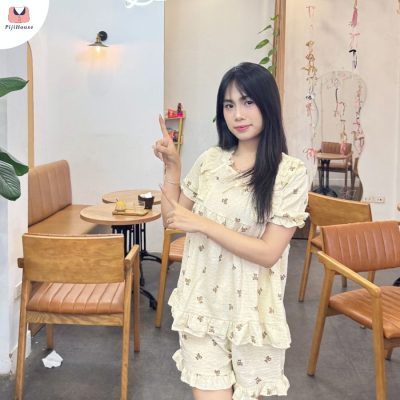 quần áo mới mua mà bị ra màu
